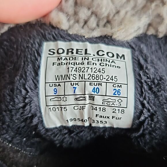 Sorel Emelie II Lace-up Boot, size 9 - Picture 10 of 10